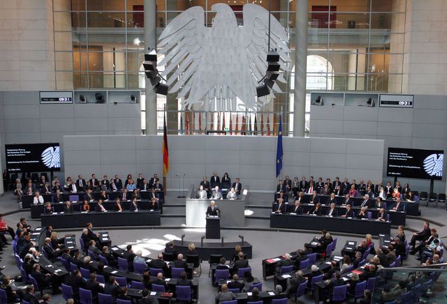 Le Bundestag était ce jour-là bien plus rempli que lors du vote intervenu en pleine demi-finale de l'Euro 2012 opposant l'Allemagne à l'Italie.