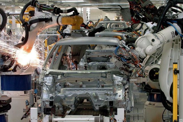Schon jetzt hochautomatisiert: VW-Produktionshalle in Wolfsburg De.