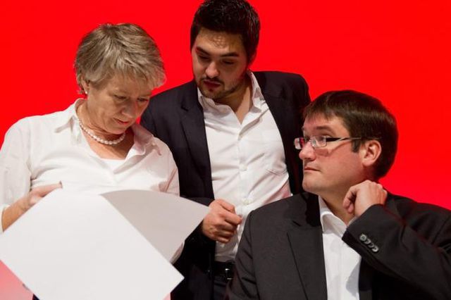 In Beratung: Nationalräting Jacqueline Fehr (links), Juso-Chef Cédric Wermuth (Mitte) und SP-Präsident Christian Levrat (rechts).