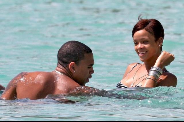 Chris Brown et Rihanna, à l'époque où ils nageaient ensemble dans le bonheur.