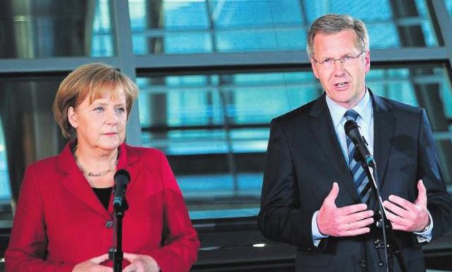 Die Entscheidung ist gefallen: Angela Merkel  und der künftige Bundespräsident Christian Wulff.