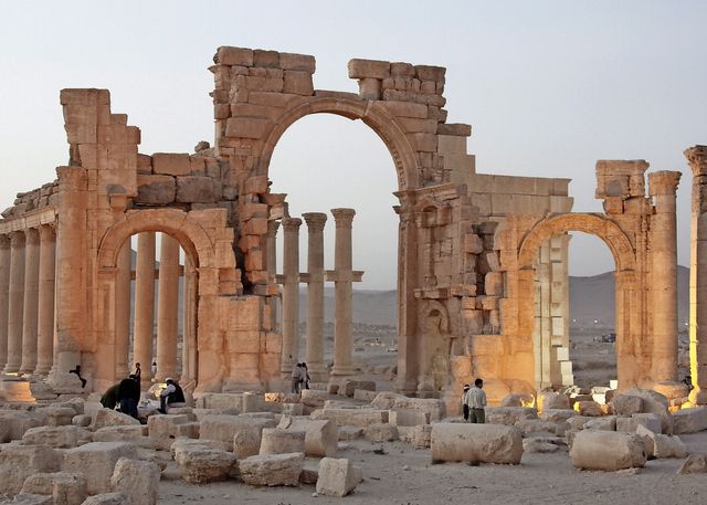 Steht seit 2000 Jahren, vielleicht nur noch einige Tage: der Baal-Tempel in Palmyra. Foto: Youssef Badawi (Keystone)