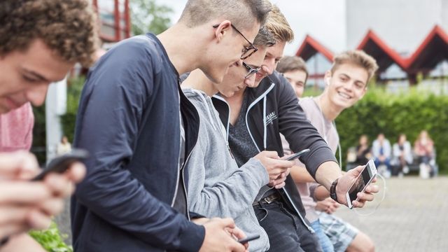 Funkstille: Mehrere Zentralschweizer Gymnasien verbannen das Handy während der Pause.