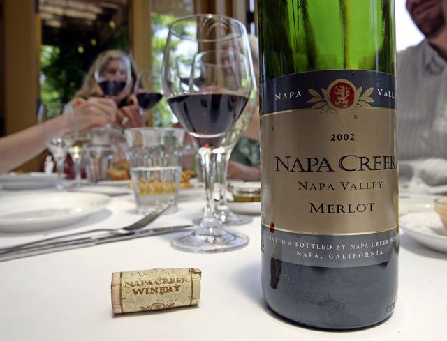 Un exemplaire de vin produit en Californie, dans la Napa Valley.