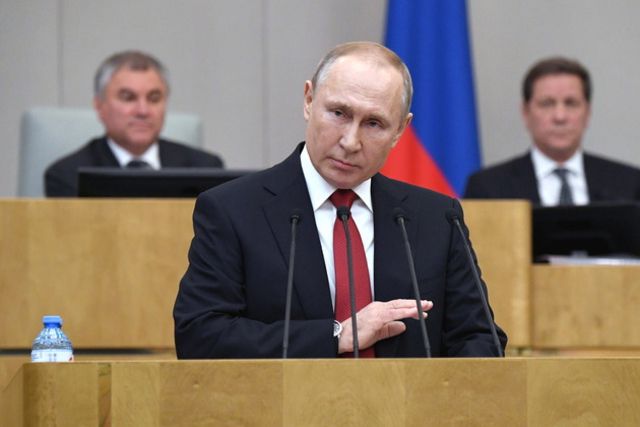 Vladimir Poutine s'est dit favorable à l'idée de «réinitialiser» le nombre de ses mandats présidentiels à l'occasion de la réforme de la loi fondamentale.
