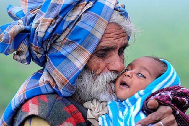 Inde: Un Indien devient papa à 96 ans - Faits Divers - lematin.ch